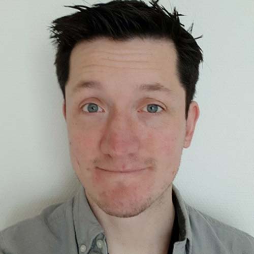 Portrait of Simon Chapple