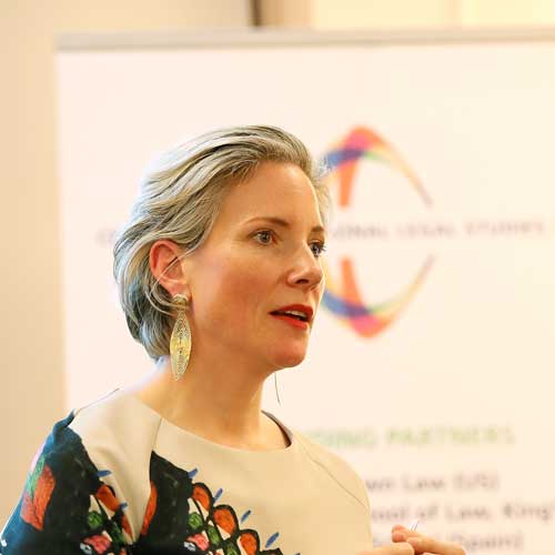 Portrait of Dr Simone Glanert