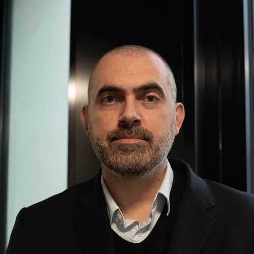Portrait of Dr Thanos Zartaloudis