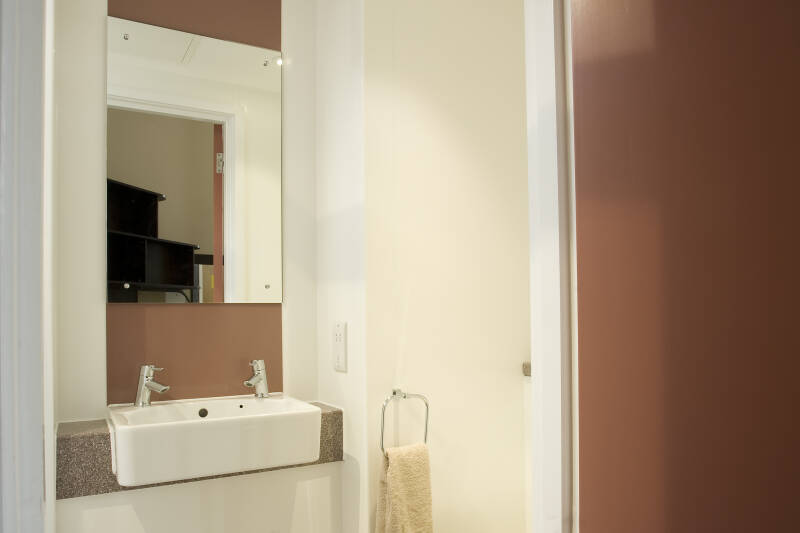 Becket Court bathroom