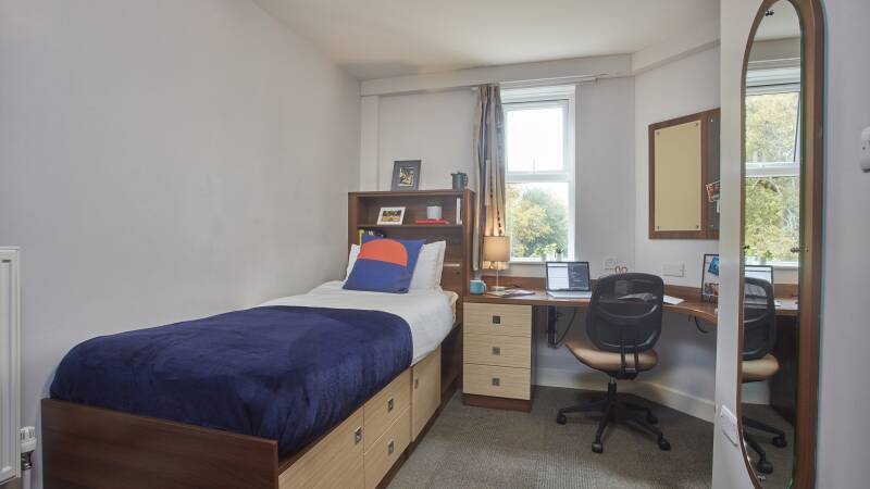 A bedroom in Becket Court