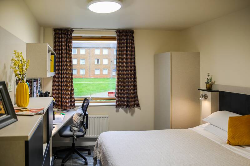 En-suite bedroom in Park Wood flat