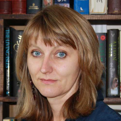 Portrait of Professor Sally Sheldon 