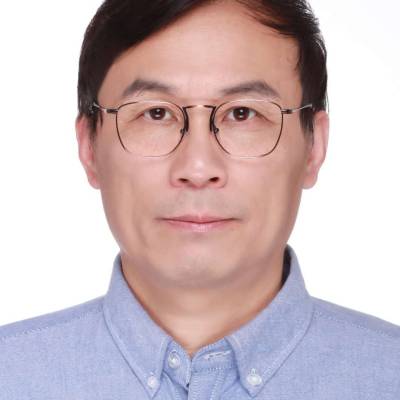 Portrait of Professor Frank Zhigang Wang 