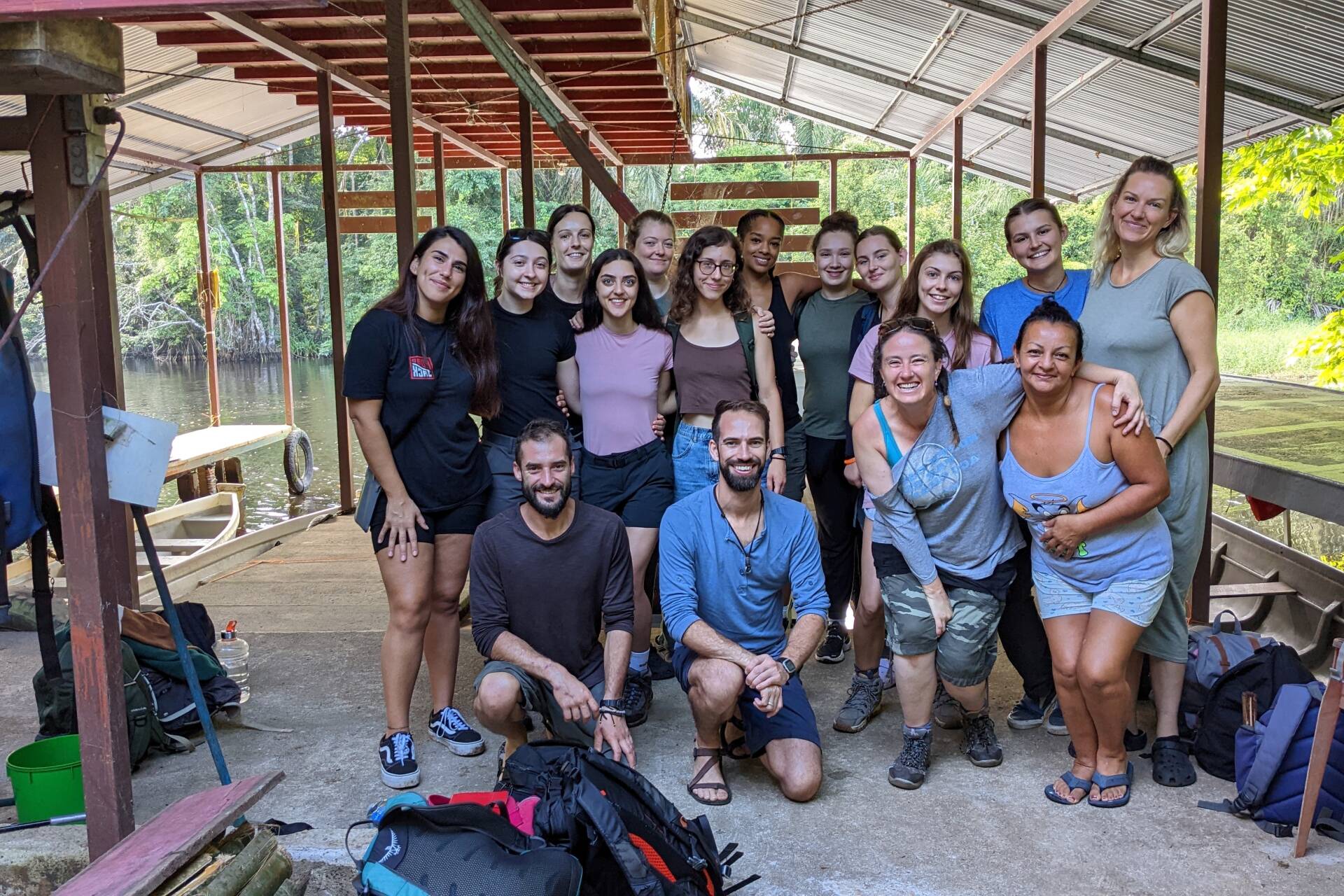 Group shot of students on the Costa Rica field trip.
