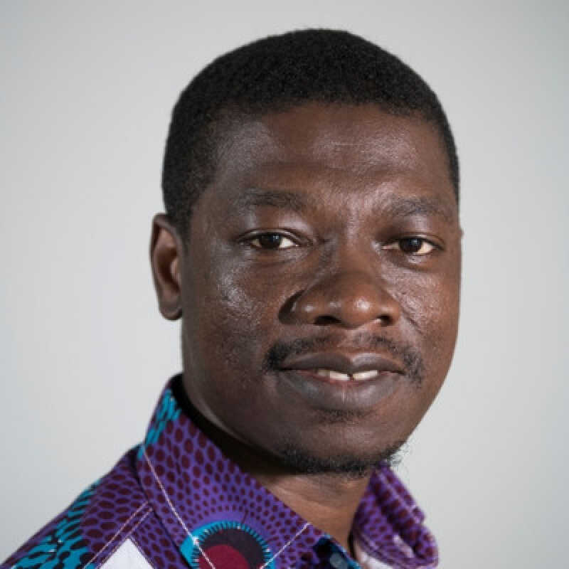 Dr Thomas D Akoensi