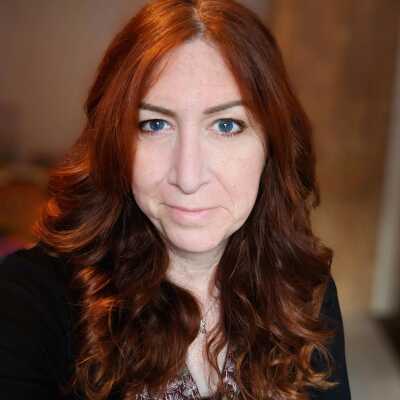 Portrait of Leanne Taylor 