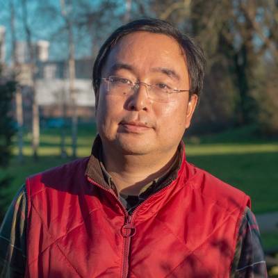 Portrait of Dr Kun Tian 