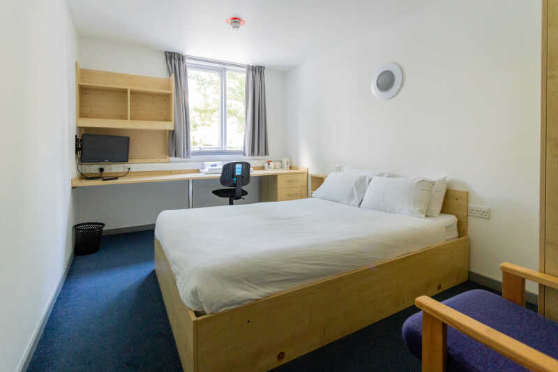 Keynes College double en-suite room
