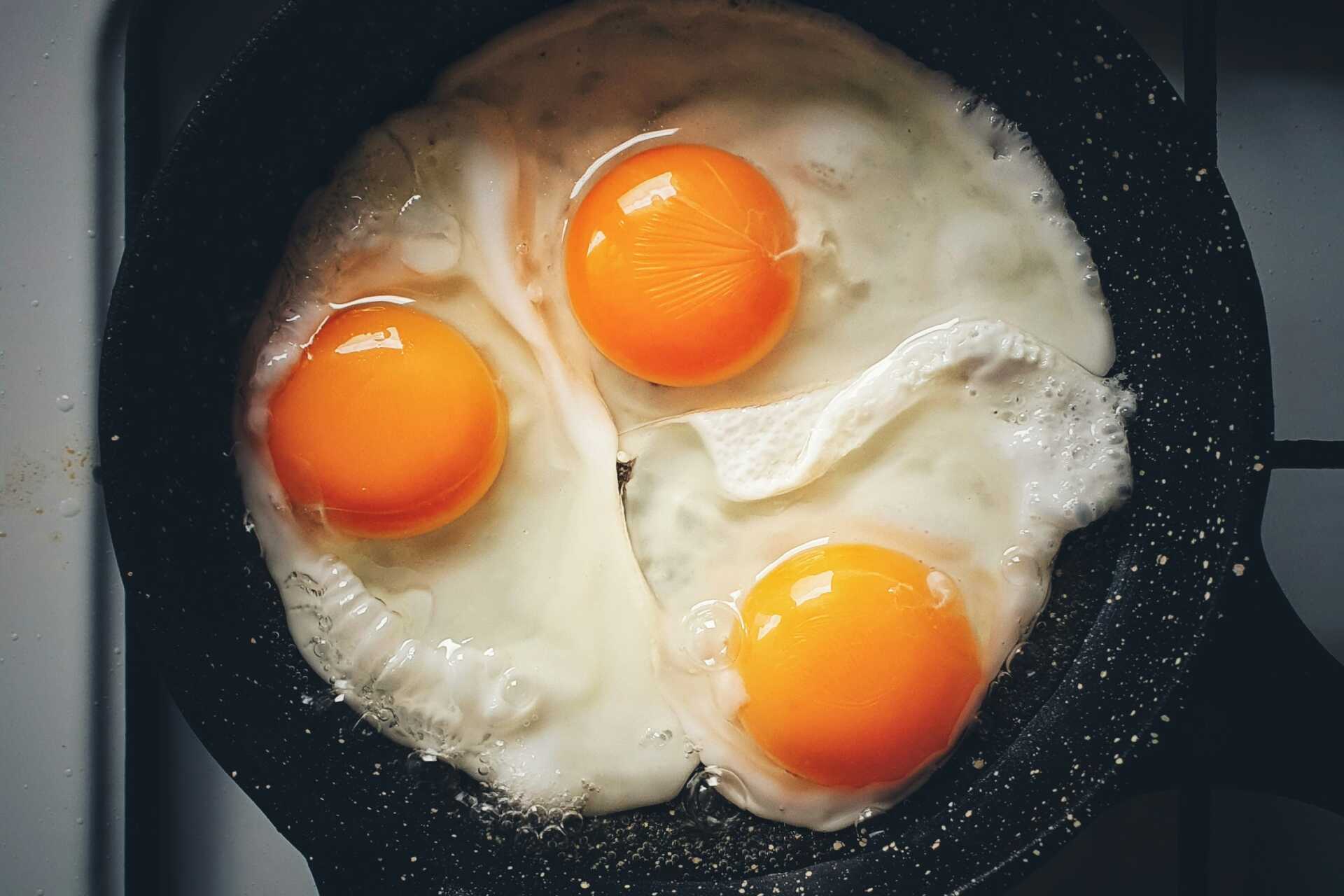 Eggs in a frying pan
