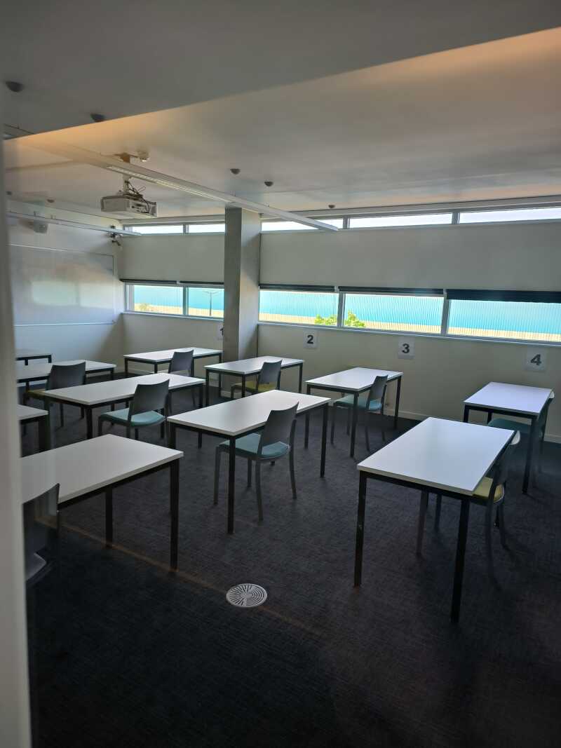 The set up of M2-05 - individual desks in rows