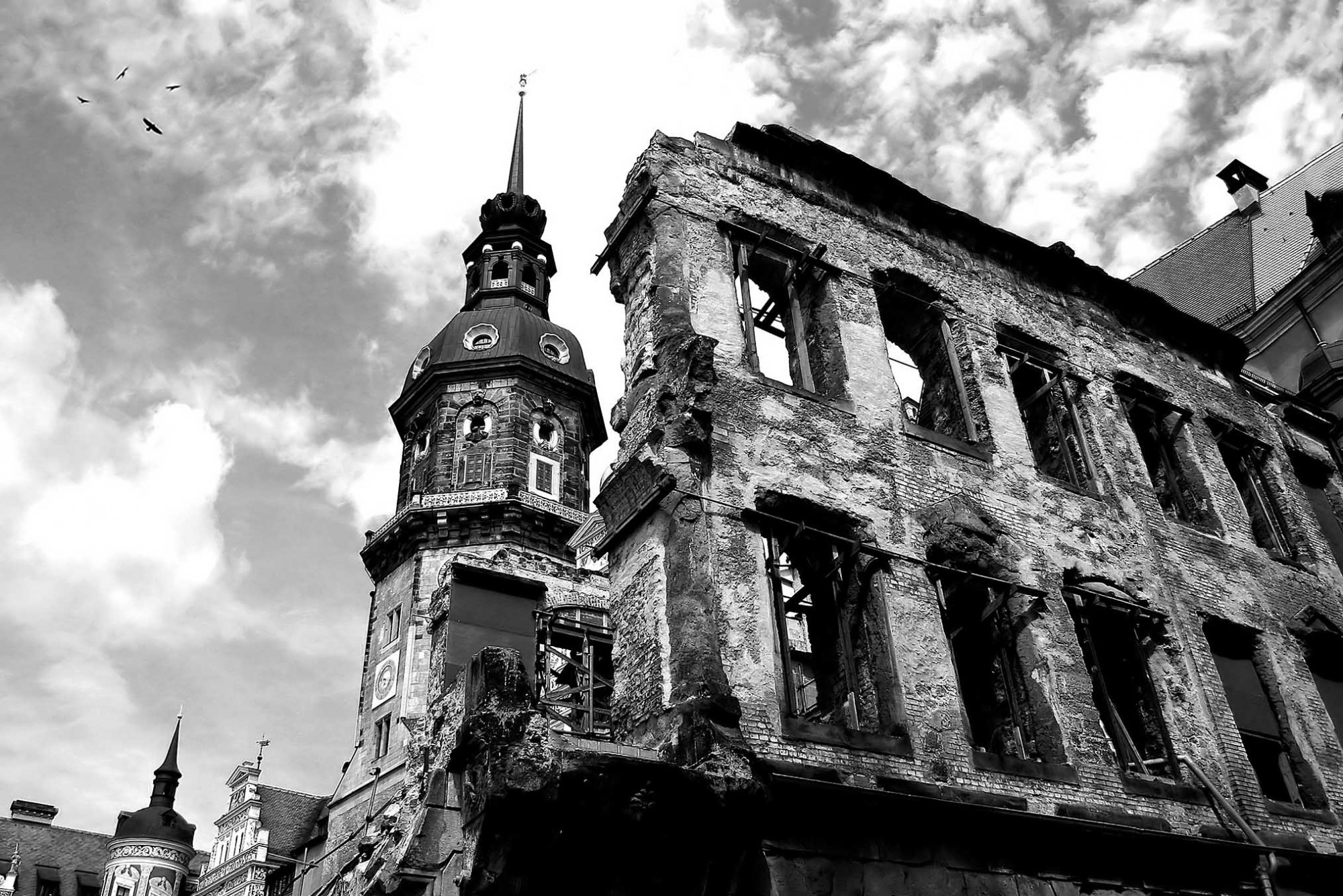 Black and white photo of bomb damaged building in Dresden