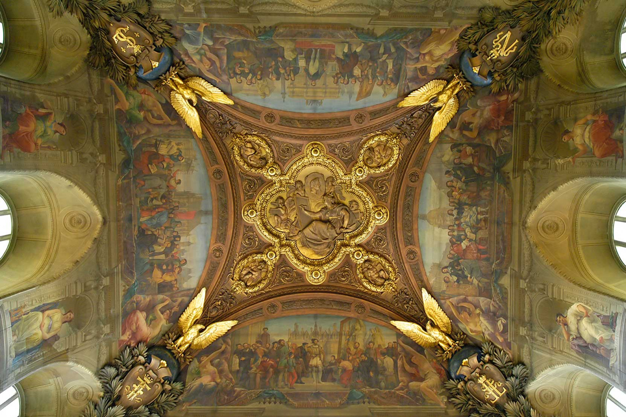 gold embellished ceiling in the Louvre