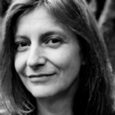 Portrait of Professor Shona Illingworth 