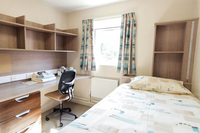 Tyler Court A bedroom